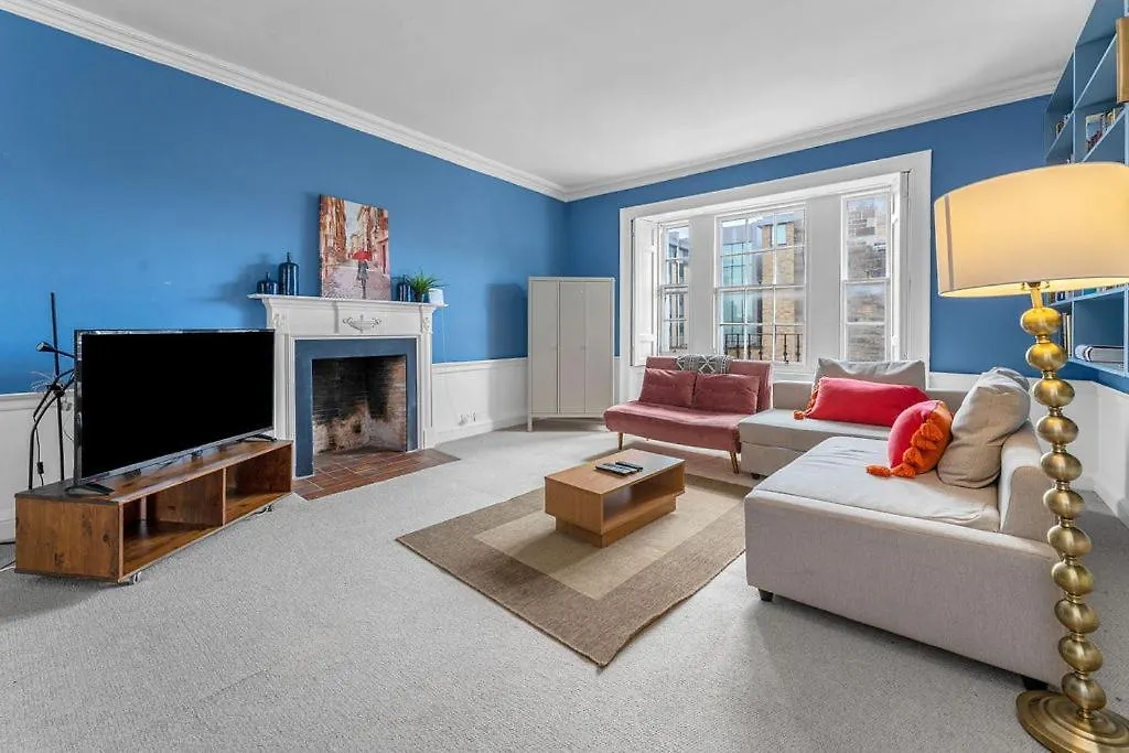 אדינבורו Super Spacious 4 Bed, Sleeps 6